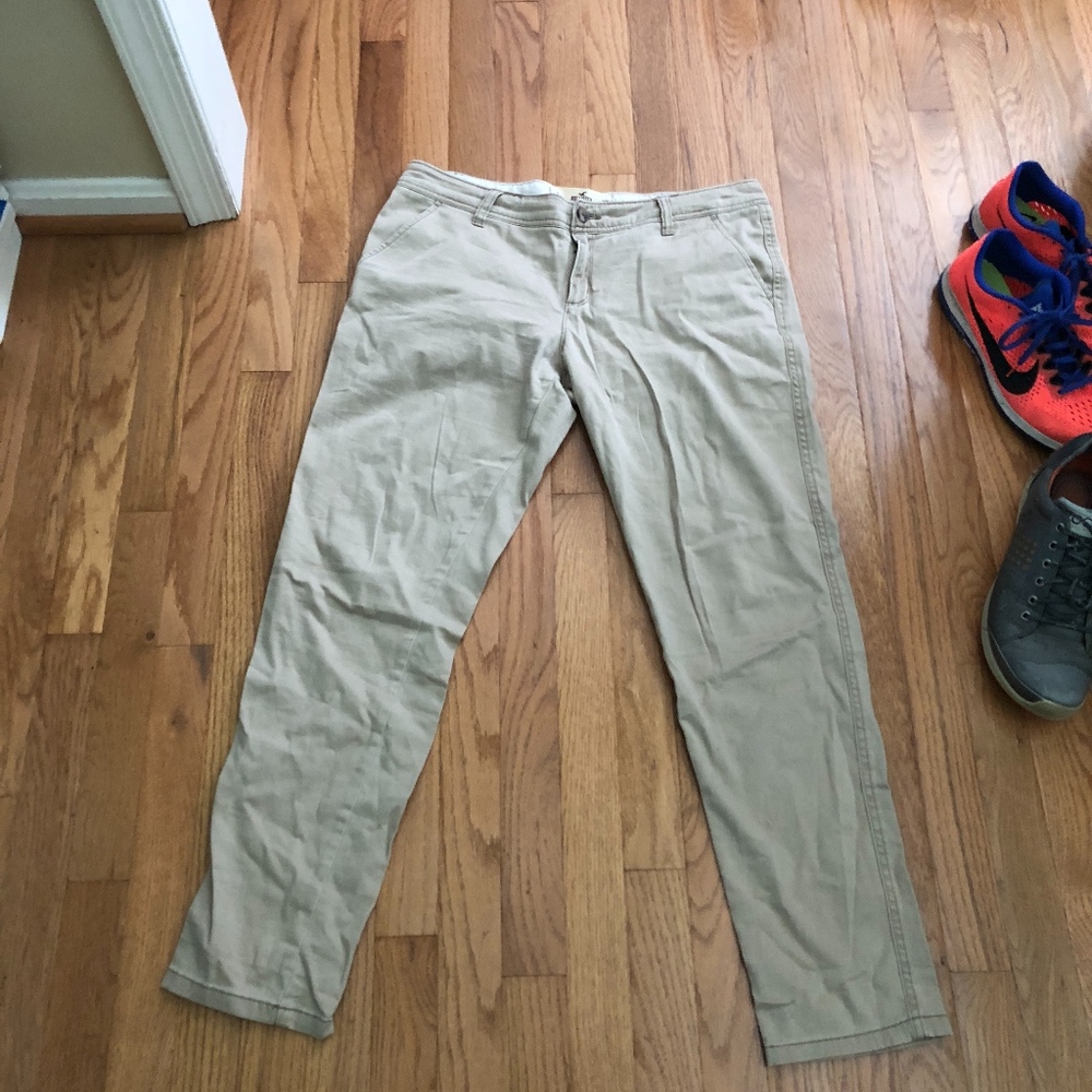 Hollister Kahki pants